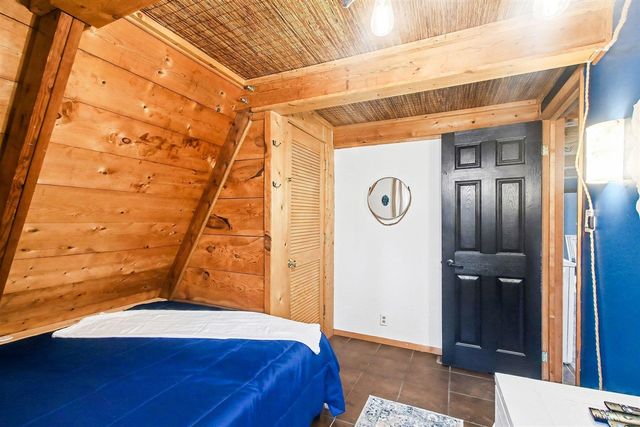 7149 Maple Avenue, South Haven, MI 49090