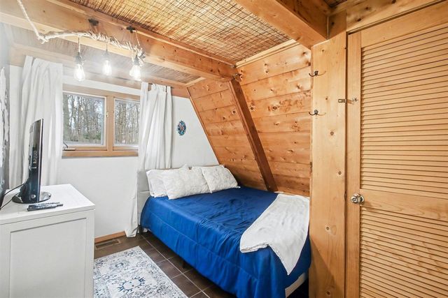 7149 Maple Avenue, South Haven, MI 49090