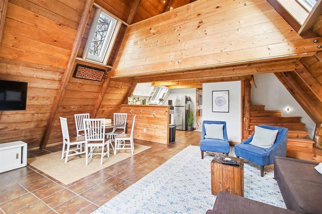 7149 Maple Avenue, South Haven, MI 49090