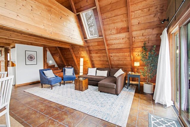 7149 Maple Avenue, South Haven, MI 49090