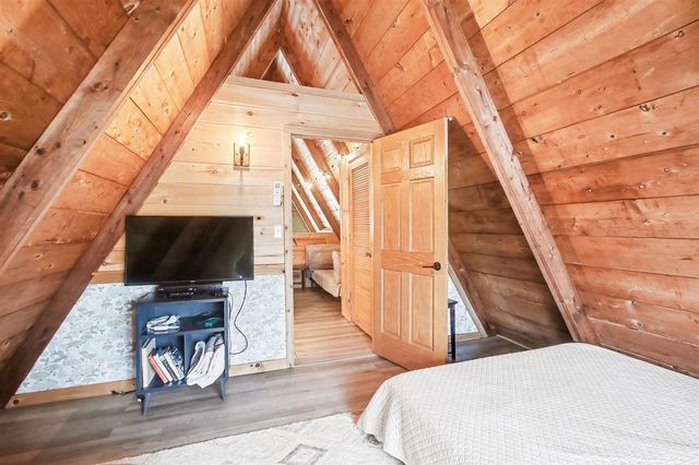 7149 Maple Avenue, South Haven, MI 49090