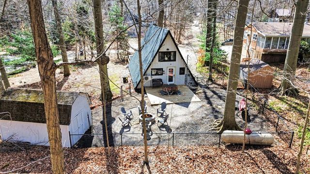 7149 Maple Avenue, South Haven, MI 49090