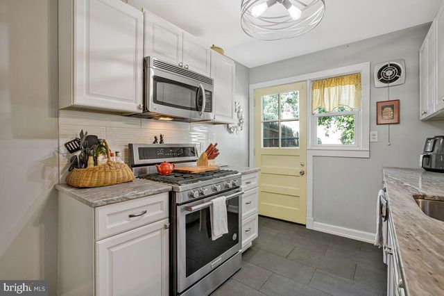 57 GARDEN RIDGE RD, Baltimore, MD 21228