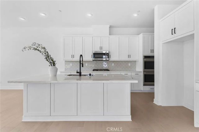 123 Bosal, Irvine, CA 92618