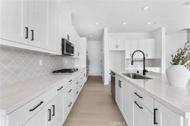 123 Bosal, Irvine, CA 92618