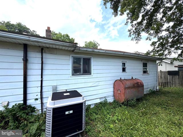 5 STREBOR RD, Baltimore, MD 21219