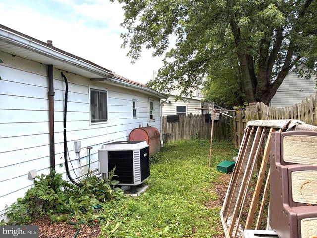 5 STREBOR RD, Baltimore, MD 21219