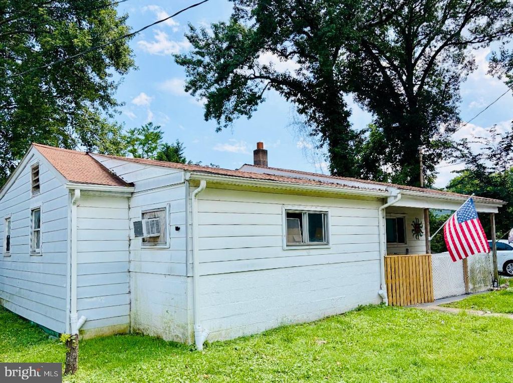 5 STREBOR RD, Baltimore, MD 21219