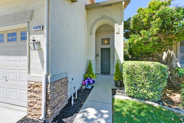 11478 Pyrites Way, Gold River, CA 95670