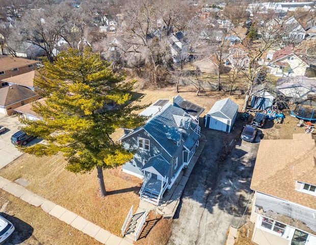 835 Bishop Avenue 2, Aurora, IL 60506