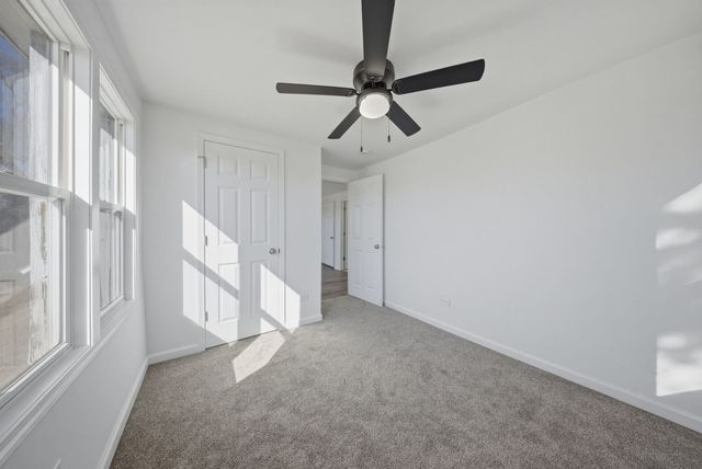 835 Bishop Avenue 2, Aurora, IL 60506