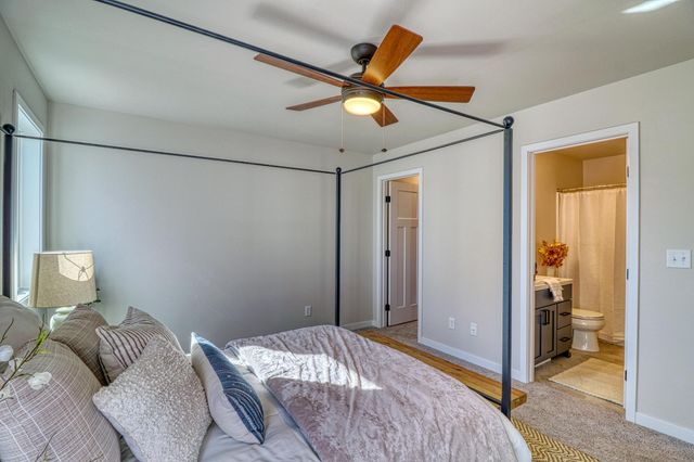 6786 32nd Street S, Fargo, ND 58104