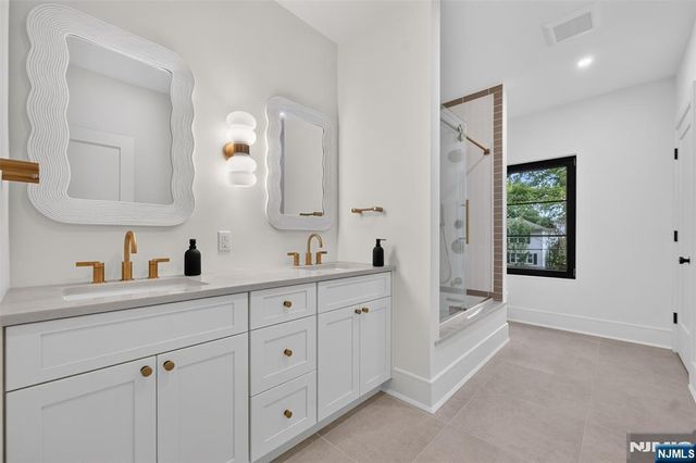 134 Morningside Road, Paramus, NJ 07652