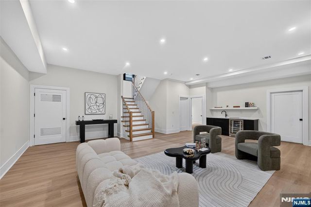 134 Morningside Road, Paramus, NJ 07652