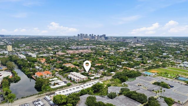1230 N VICTORIA PARK Road B, Fort Lauderdale, FL 33304