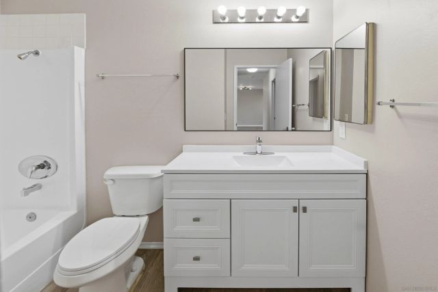 8775 Navajo Rd 7, San Diego, CA 92119