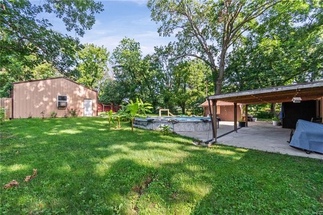 515 S 8th Street, Clinton, MO 64735