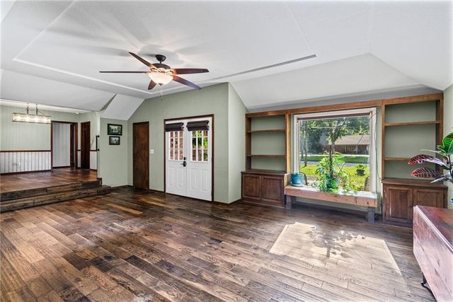 515 S 8th Street, Clinton, MO 64735