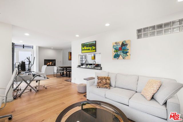 6415 Pacific Avenue C, Playa Del Rey (los Angeles), CA 90293