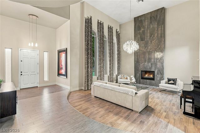 2060 Palm Canyon Court, Las Vegas, NV 89117