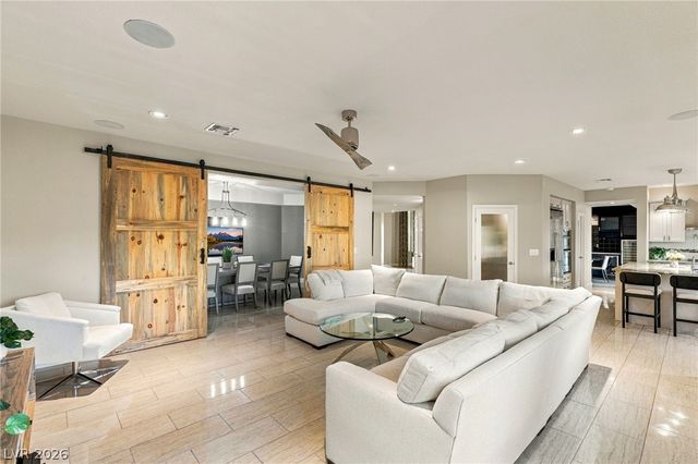2060 Palm Canyon Court, Las Vegas, NV 89117