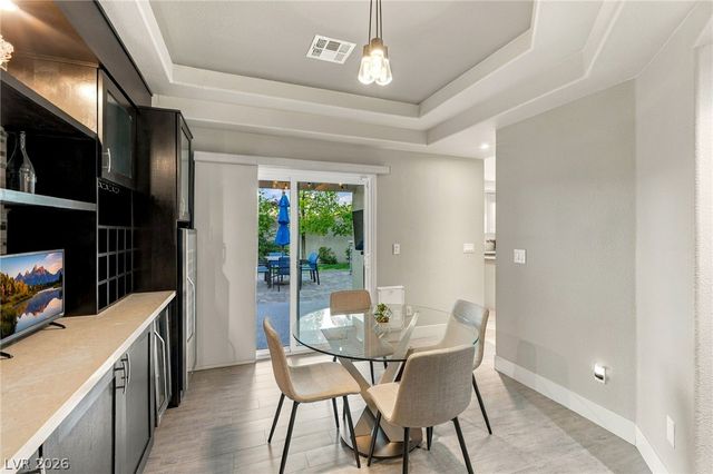 2060 Palm Canyon Court, Las Vegas, NV 89117