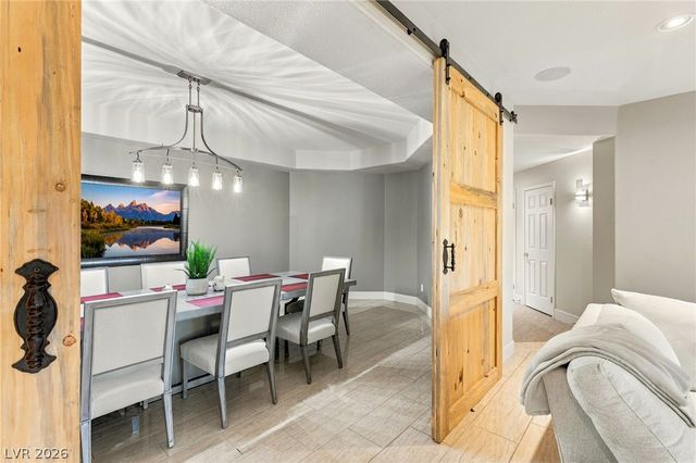 2060 Palm Canyon Court, Las Vegas, NV 89117