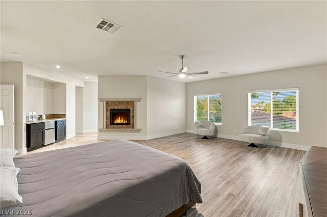 2060 Palm Canyon Court, Las Vegas, NV 89117
