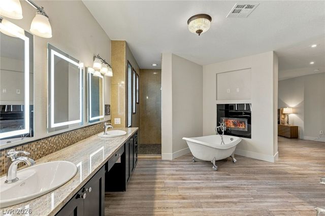 2060 Palm Canyon Court, Las Vegas, NV 89117
