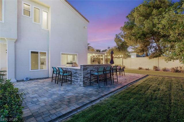 2060 Palm Canyon Court, Las Vegas, NV 89117