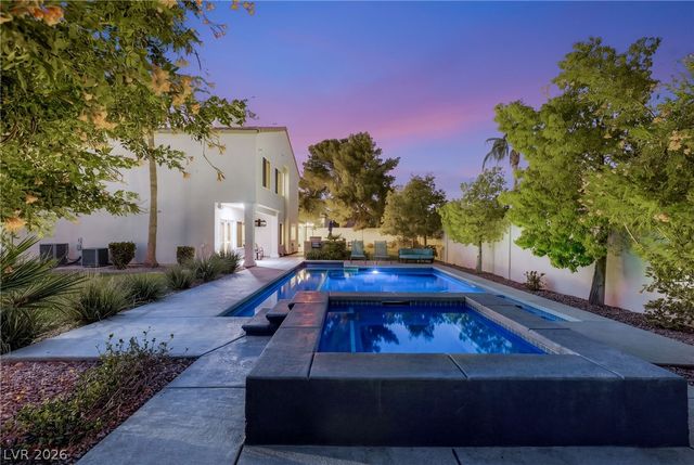 2060 Palm Canyon Court, Las Vegas, NV 89117