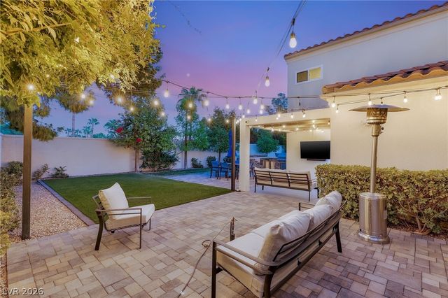 2060 Palm Canyon Court, Las Vegas, NV 89117