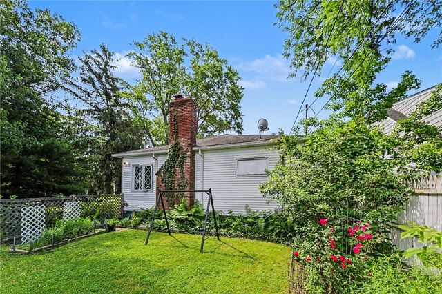 748 Eaton Road, Irondequoit, NY 14617