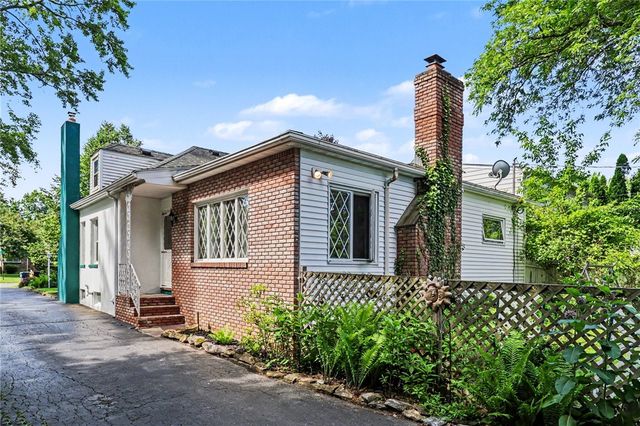 748 Eaton Road, Irondequoit, NY 14617