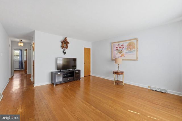 17 E BERKLEY AVE, Clifton Heights, PA 19018