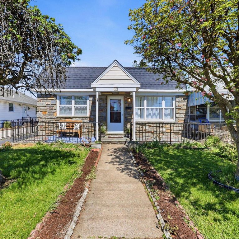 17 E BERKLEY AVE, Clifton Heights, PA 19018