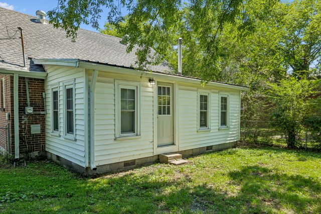226 Cumberland Dr, Lebanon, TN 37087