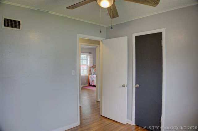 8947 E Oklahoma Place, Tulsa, OK 74115