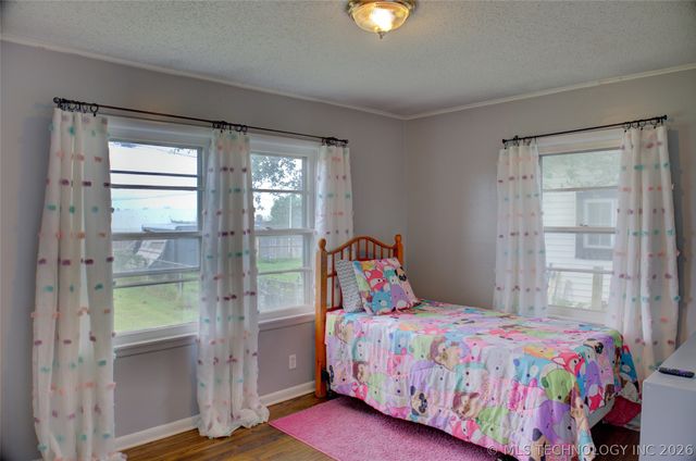 8947 E Oklahoma Place, Tulsa, OK 74115