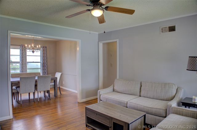 8947 E Oklahoma Place, Tulsa, OK 74115