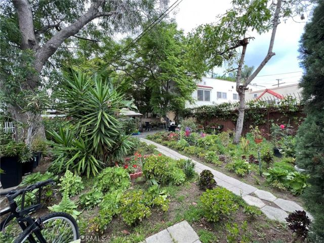 1347 N Mansfield, Los Angeles, CA 90028