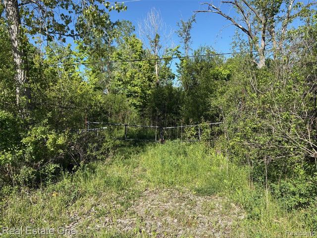 2983 N Harris Road, Ypsilanti, MI 48198