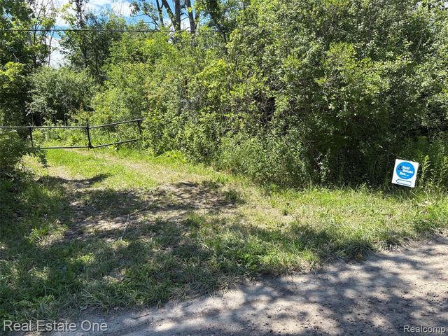 2983 N Harris Road, Ypsilanti, MI 48198