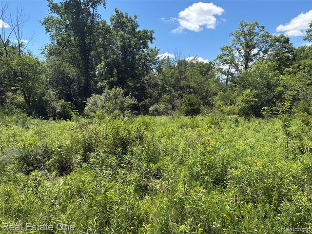 2983 N Harris Road, Ypsilanti, MI 48198