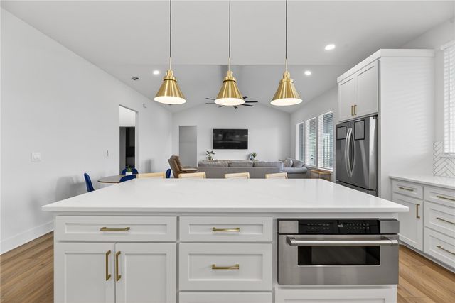4021 Summit Dr, Corpus Christi, TX 78418