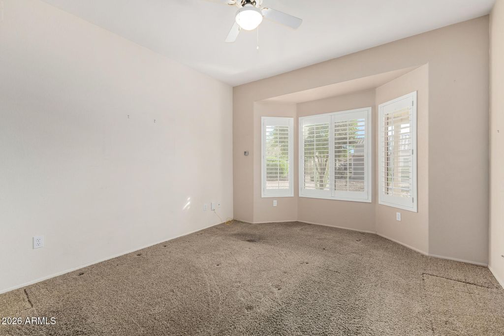 Image 17 of property listing at 15579 W VISTA GRANDE Lane, Surprise, AZ 85374