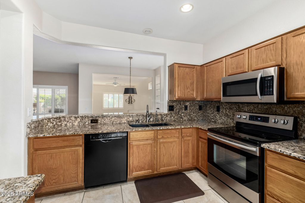 Image 3 of property listing at 15579 W VISTA GRANDE Lane, Surprise, AZ 85374