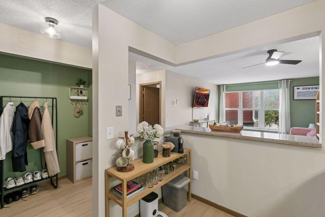 720 3rd Avenue NE 120, Minneapolis, MN 55413