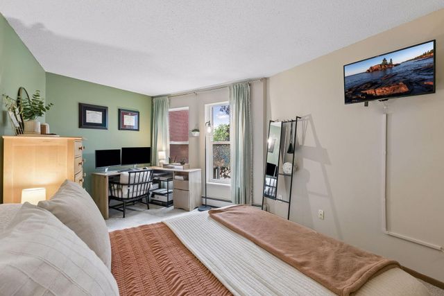 720 3rd Avenue NE 120, Minneapolis, MN 55413