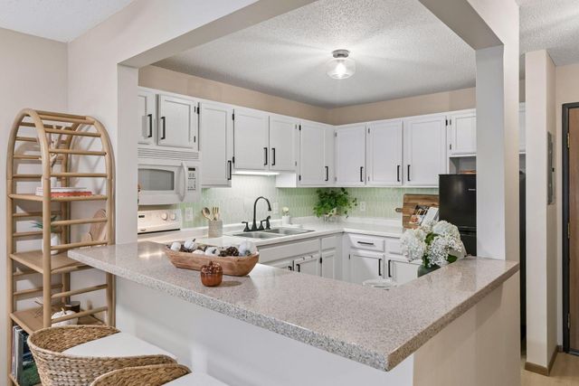 720 3rd Avenue NE 120, Minneapolis, MN 55413